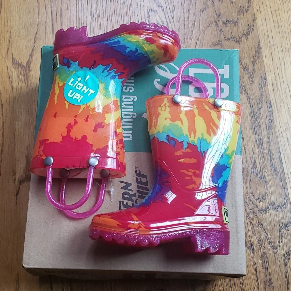NIB Kids Tie Dye Rain Boot Light Up Western Chief Toddler Size 5
